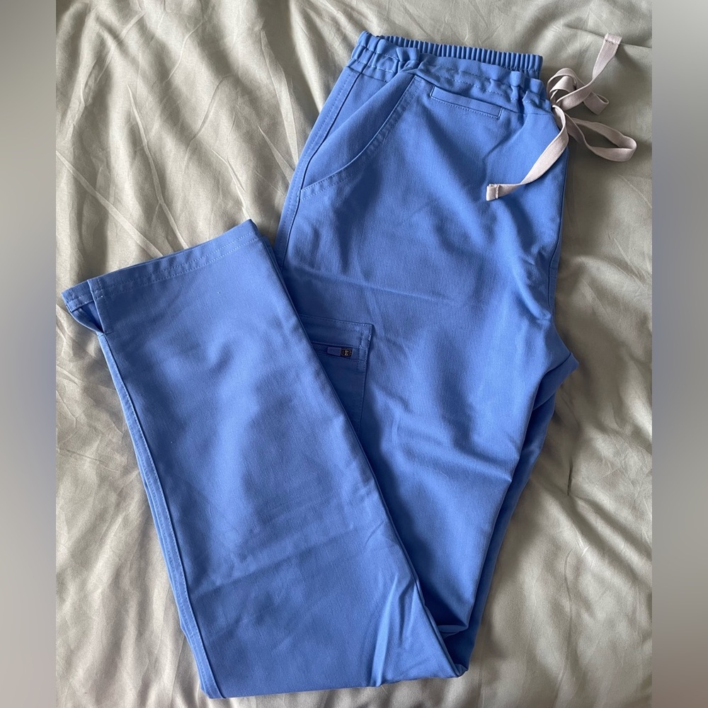 FIGS Ceil Blue set